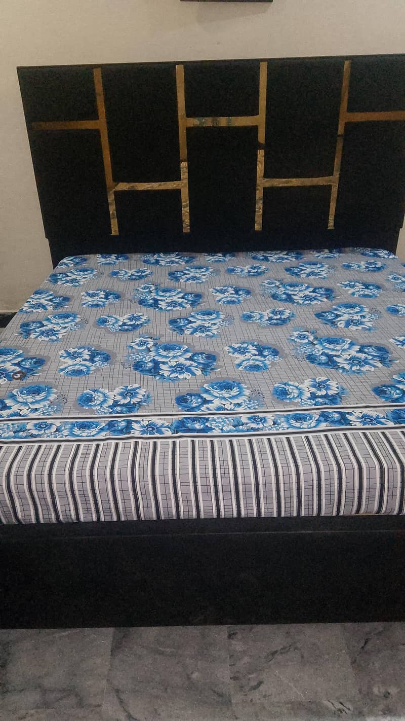 Bed with side tables 2