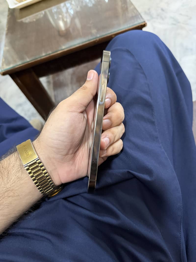 Apple iPhone 12 Pro 3