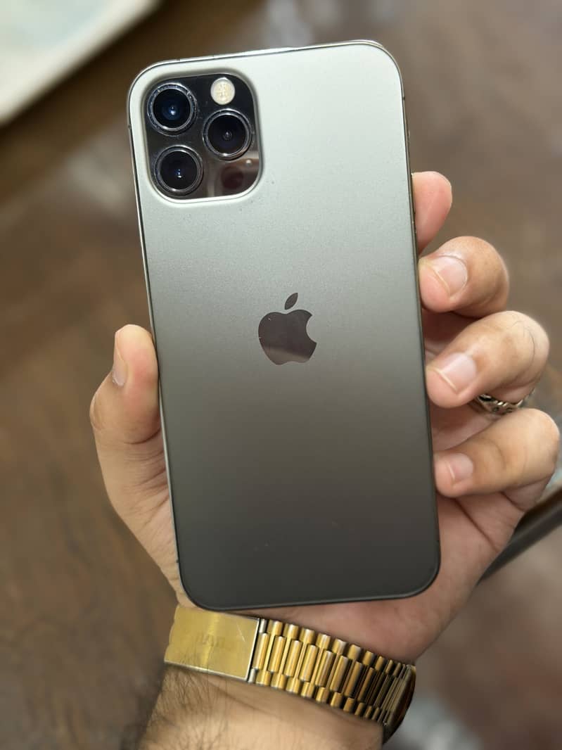 Apple iPhone 12 Pro 8