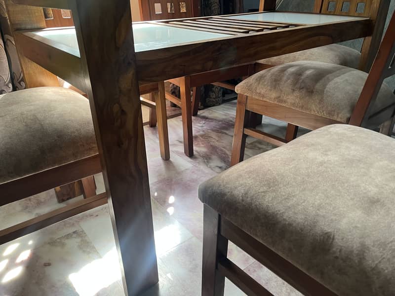 Dining table 5