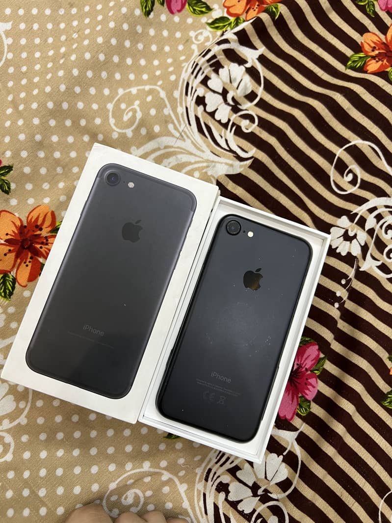 Apple iPhone 7 1