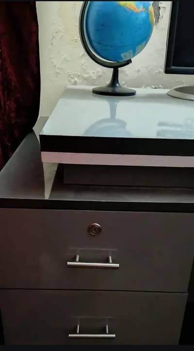 Two computer tables and gaming chair available in good condition