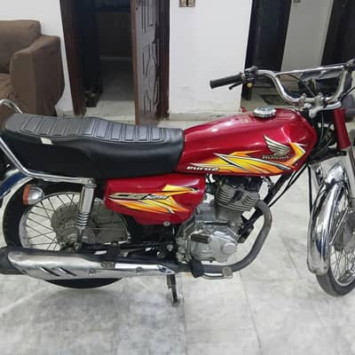 brand new Honda 125 2021 model only 16000 km driven like new