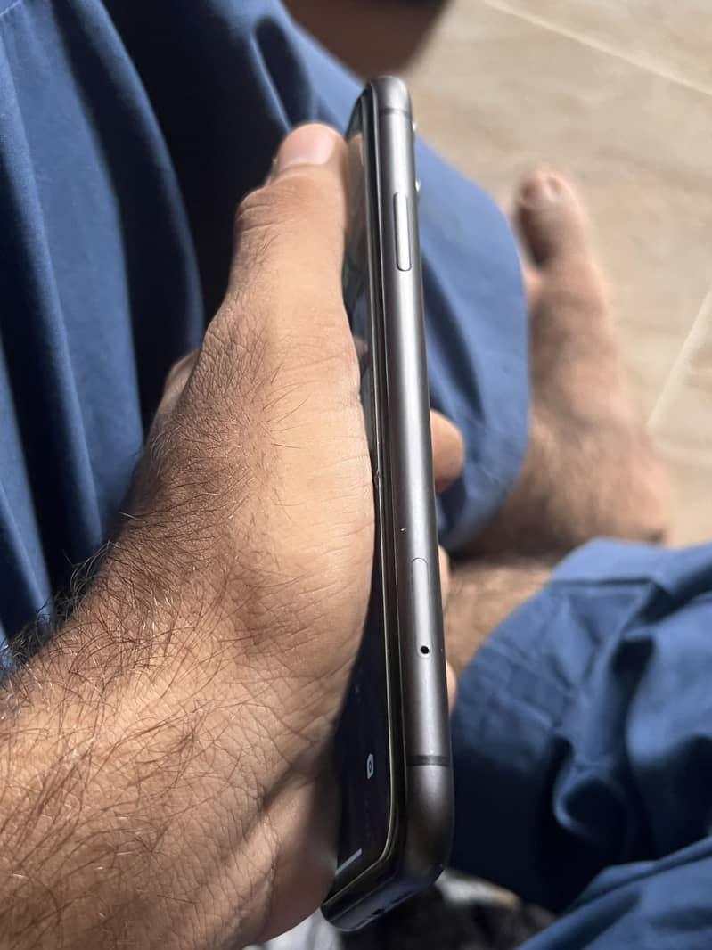 Apple iPhone 11 0