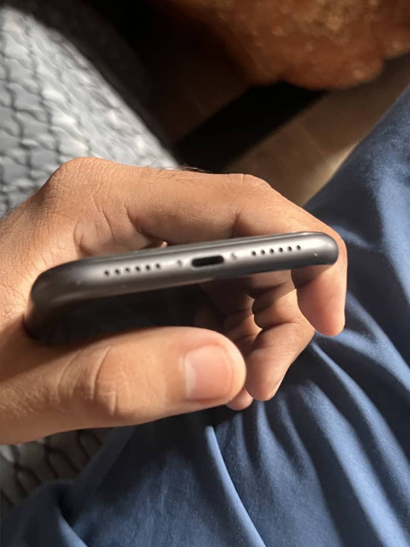 Apple iPhone 11 2