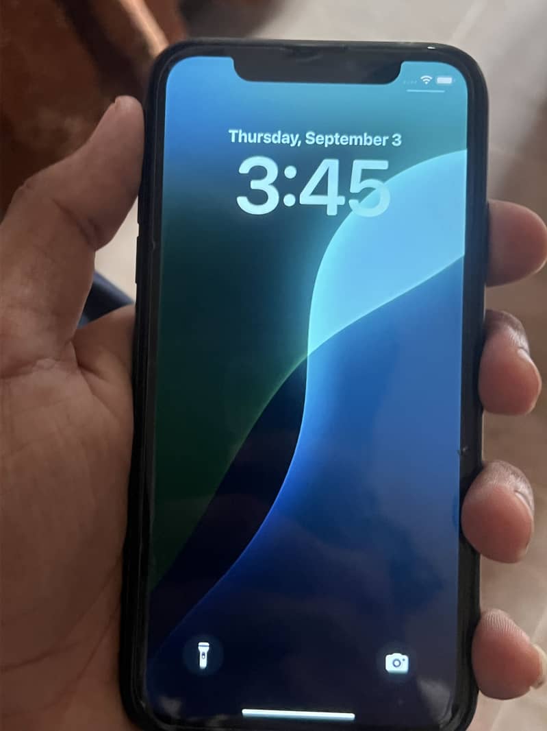 Apple iPhone 11 4