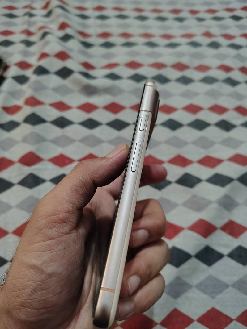 Google Pixel 8 2