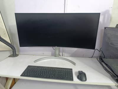 LG 34" IPS Ultrawide Curved WQHD Borderless Monitor