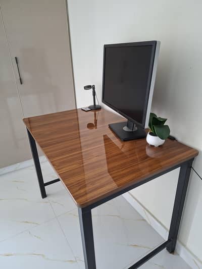 Working Table glass sheet top, metal stand