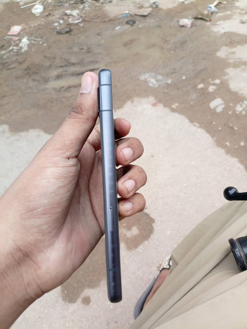 Google Pixel 7a 5