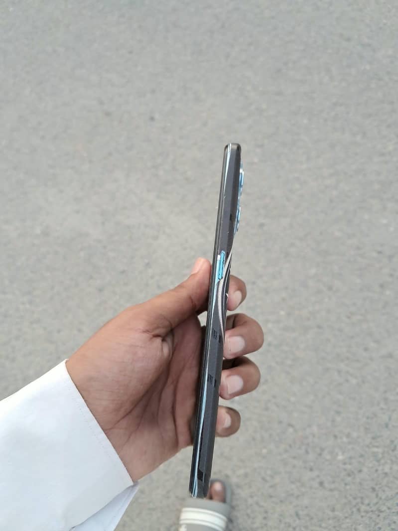 Realme 9 Pro Plus 3