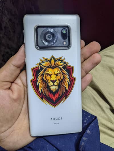 Aquos r6
