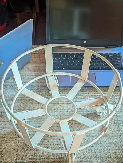 Salander Stand – Easy Carrying & Moving Stand