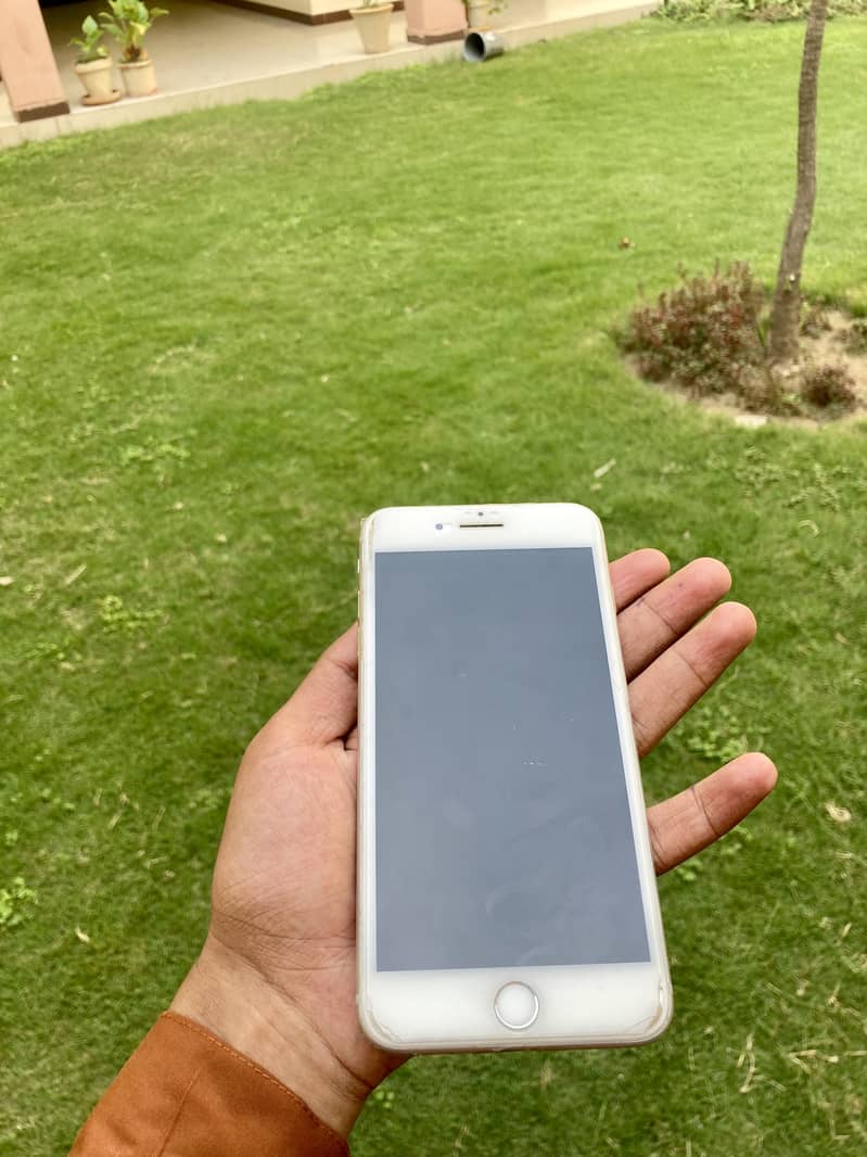 Apple iPhone 7 Plus 4