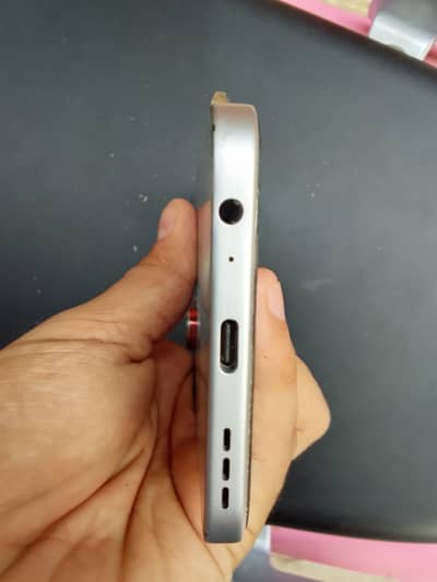 Infinix Hot 60 pro 8+8gb 128gb with original 45W charger and box