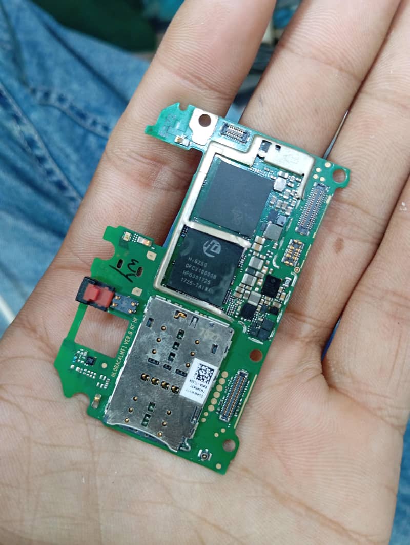 Huawei Nova 2 Plus 0