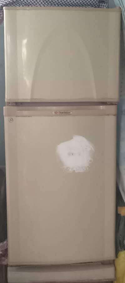 -REFRIGERATOR WORKING PROPERLY WITH ORIGINAL COMPRESSOR