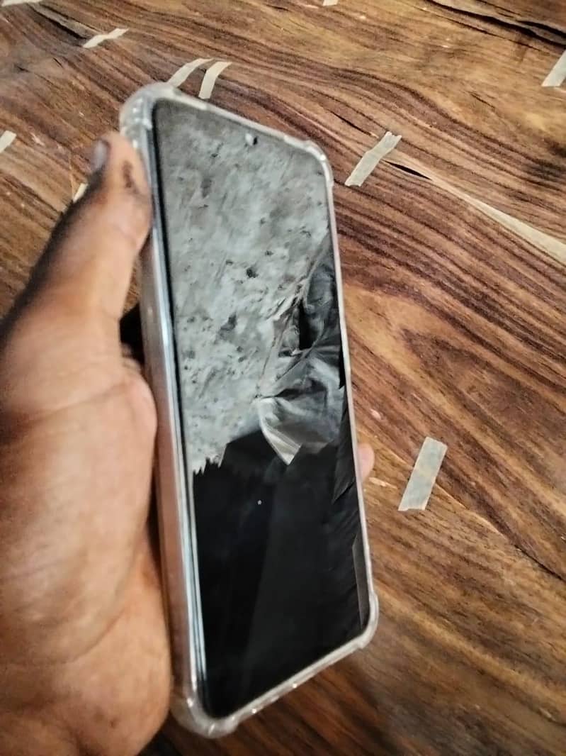 Realme C61 6