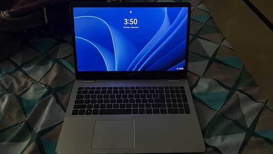 Dell Inspiron 5593 10th gen core i7 4gb graphic card