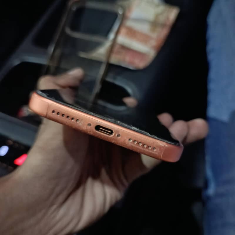 Apple iPhone 17 Pro Max 5