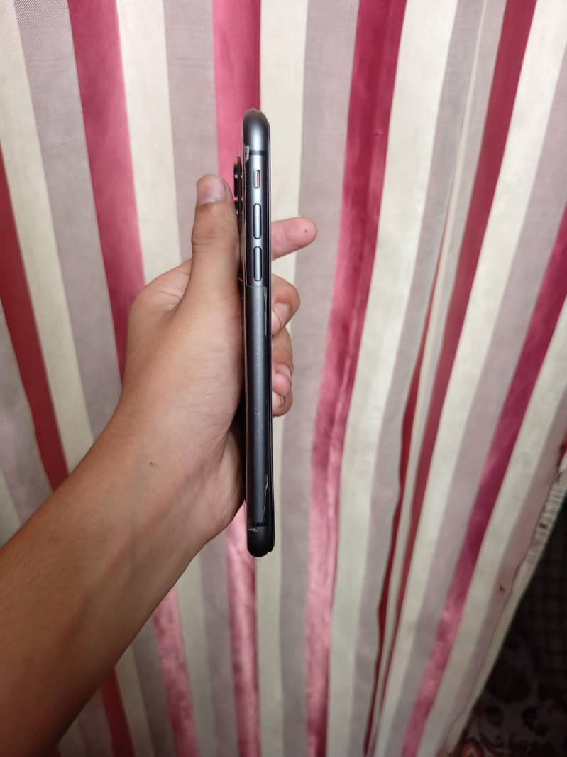 Apple iPhone 11 2