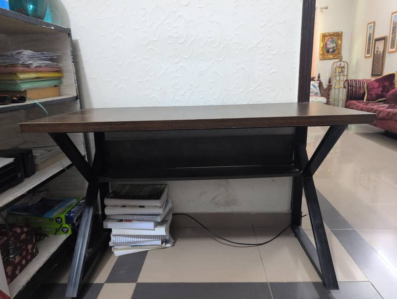 4x2 computer table 1