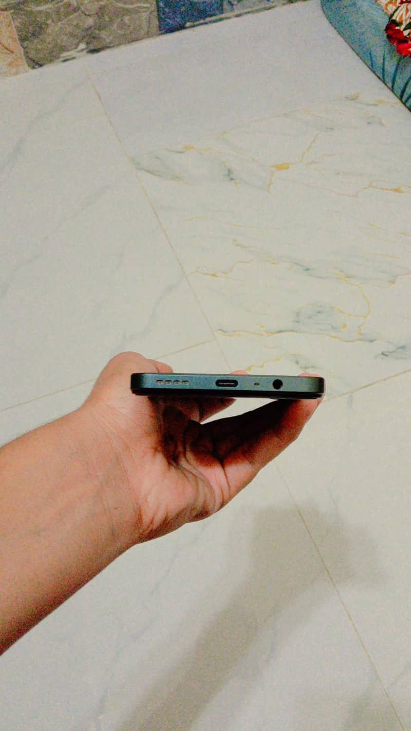 Realme C71 3