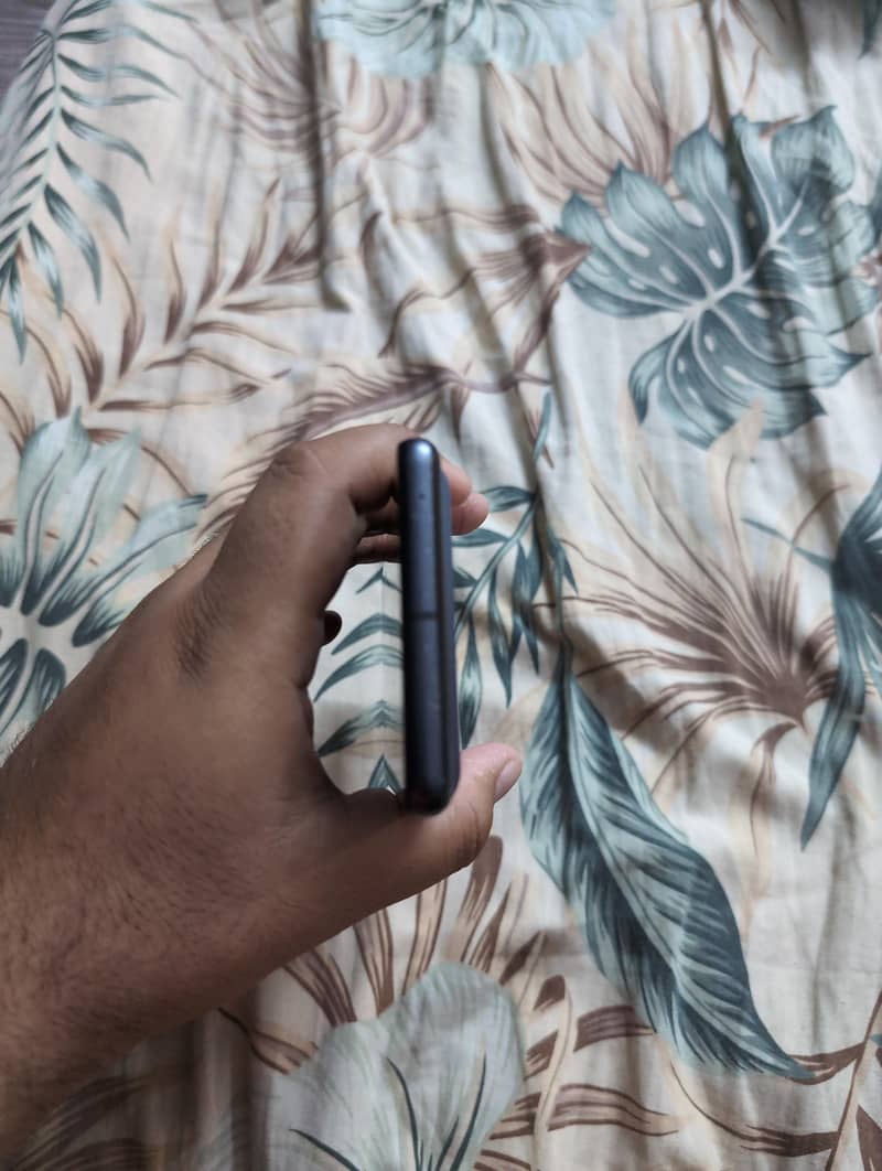 Google Pixel 7 4