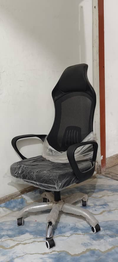 Comfortable High Back Ergonomic Office Chair - 1 Month Used