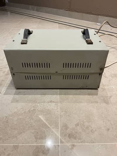 Excellent condition stabiliser 10000