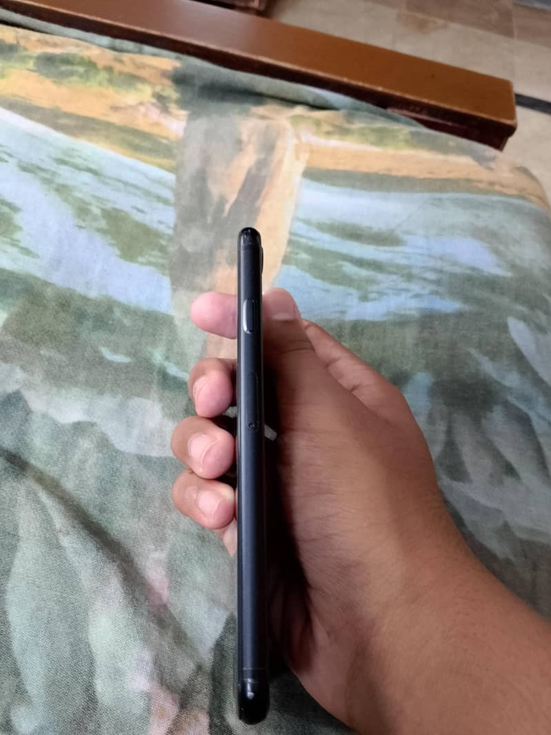Apple iPhone SE 3