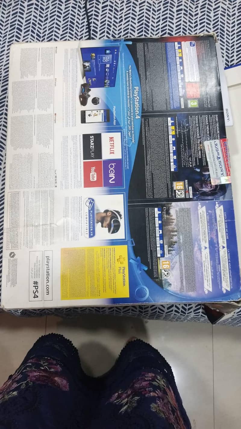 PS 4 Slim 1