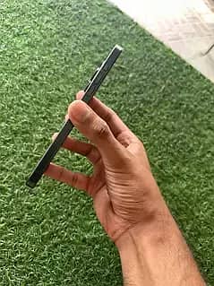 Apple iPhone 15 pro max 4