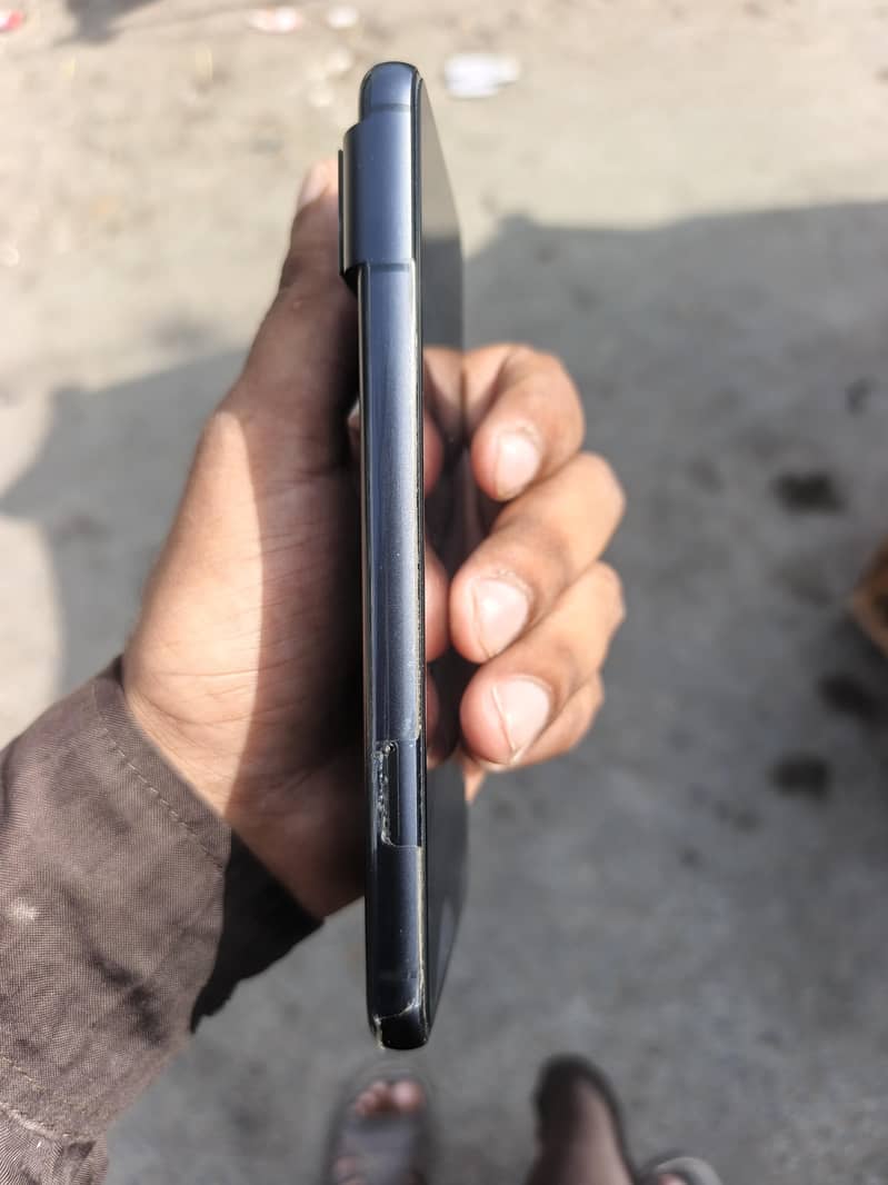 Google Pixel 8 2