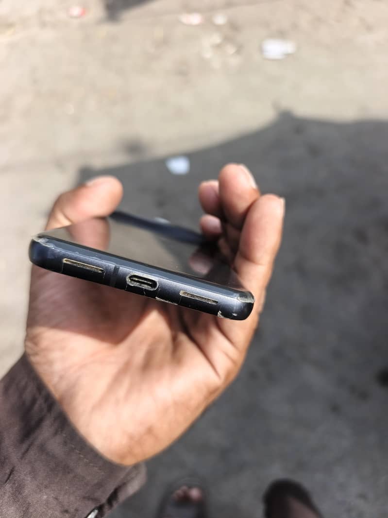 Google Pixel 8 5