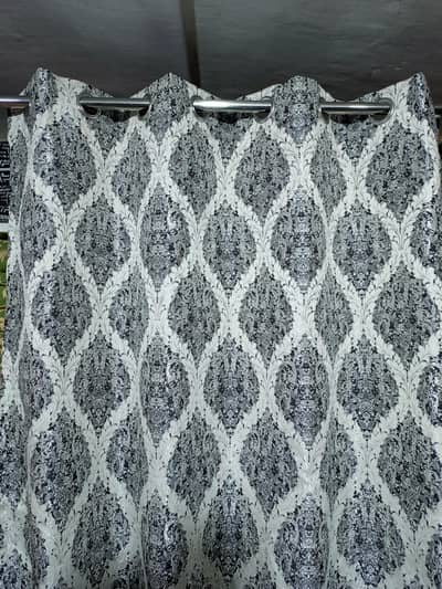 curtains in shanghai fabric  4.5/8 ft
