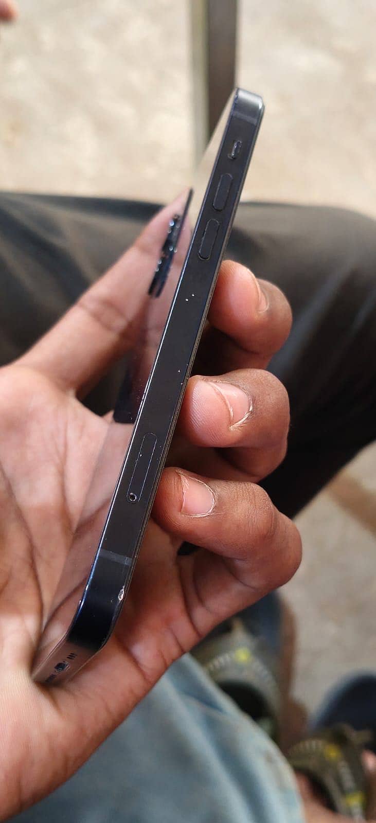 Apple iPhone 12 3