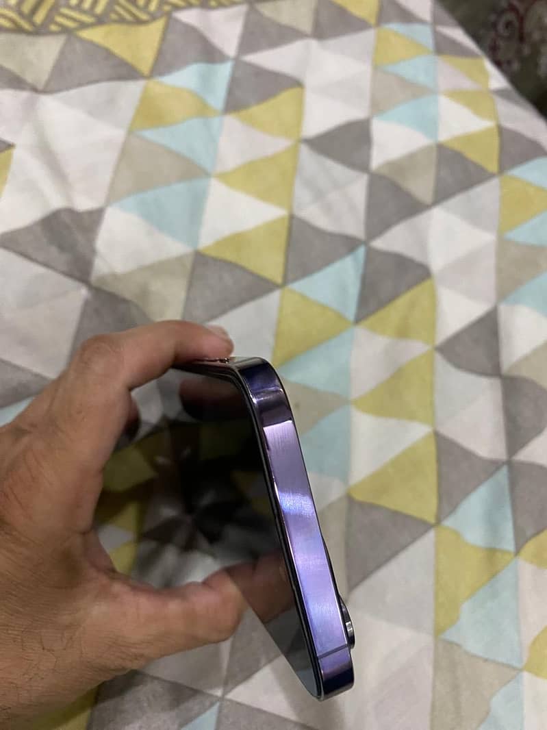 Apple iPhone 14 Pro Max 6