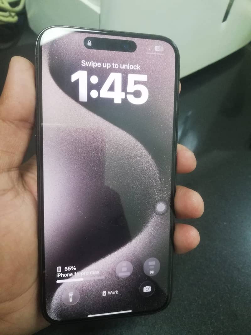 Apple iPhone 15 Pro Max 1