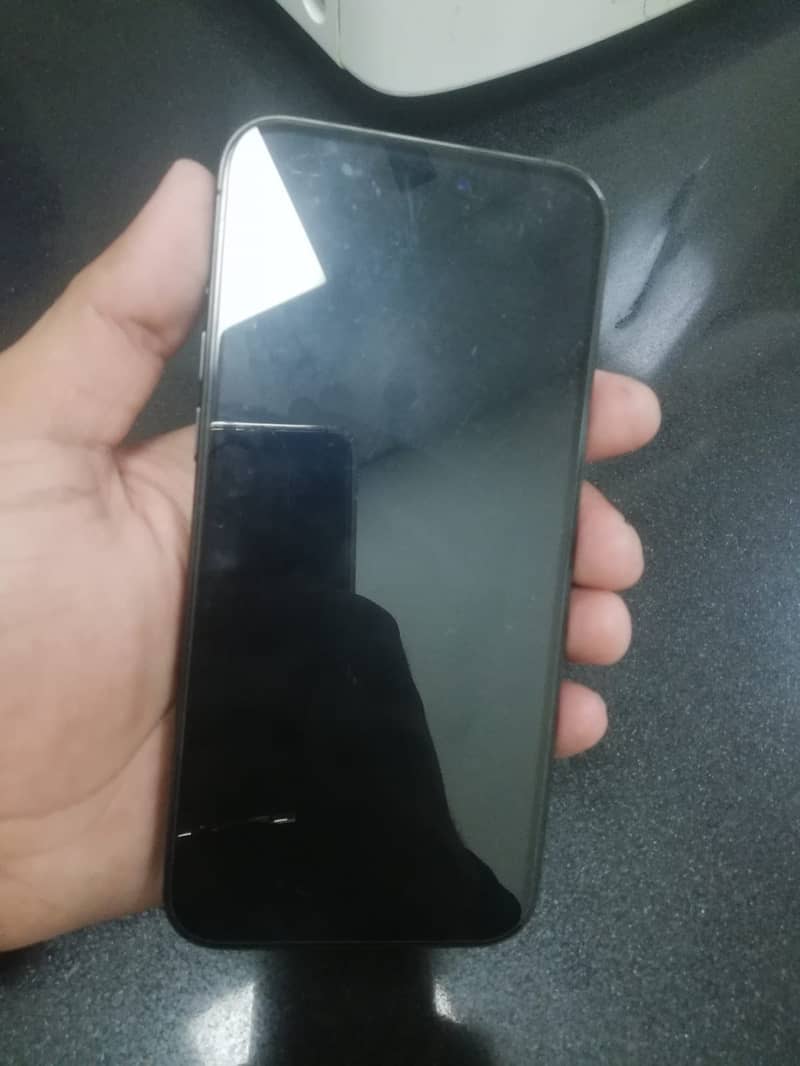 Apple iPhone 15 Pro Max 4
