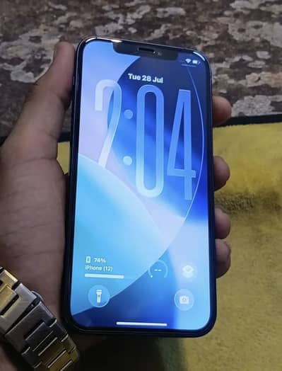 Apple iPhone 12