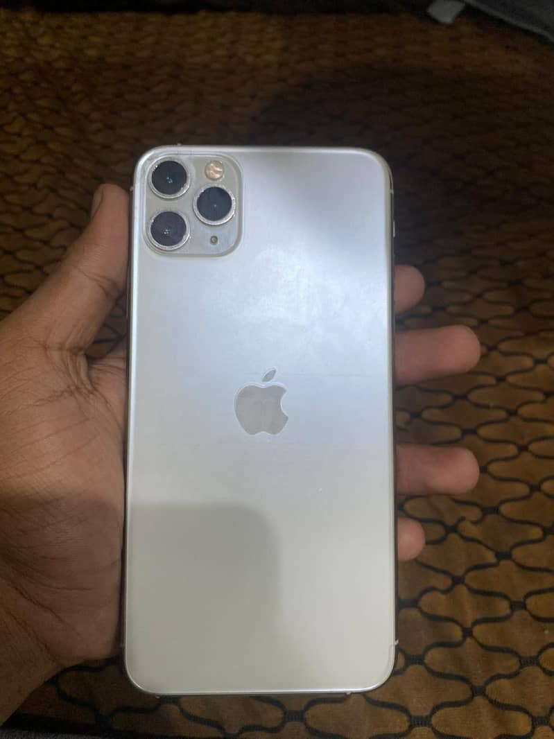 Apple iPhone 11 Pro Max 3