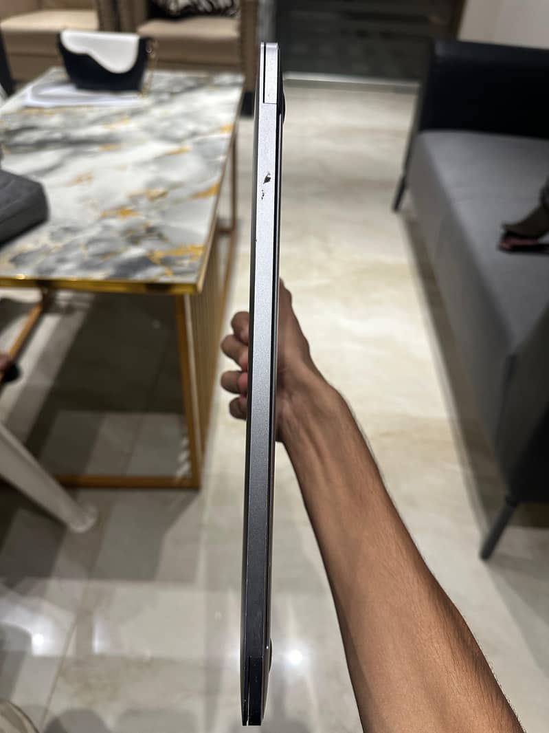 MacBook Pro Touch Panel 2017 Model 4