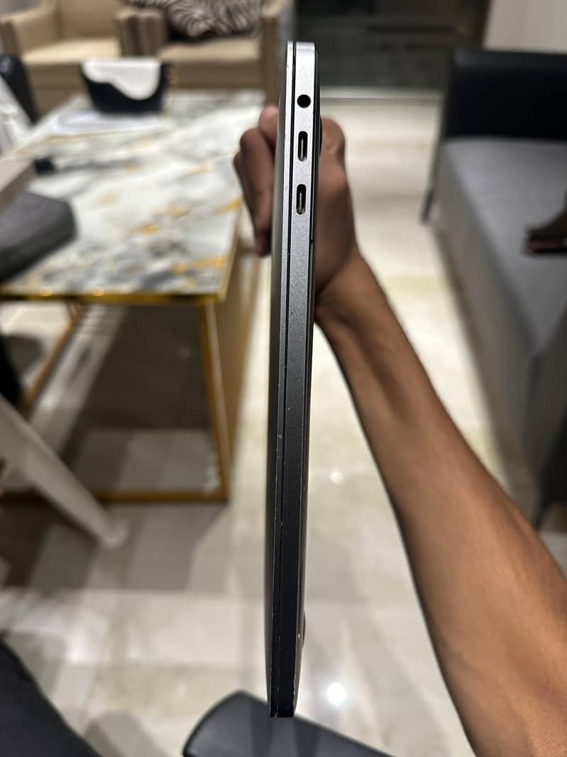 MacBook Pro Touch Panel 2017 Model 6
