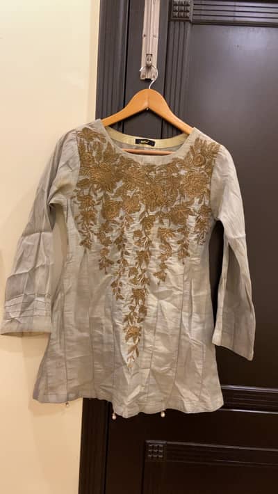 Brand differ 3 piece raw silk suit