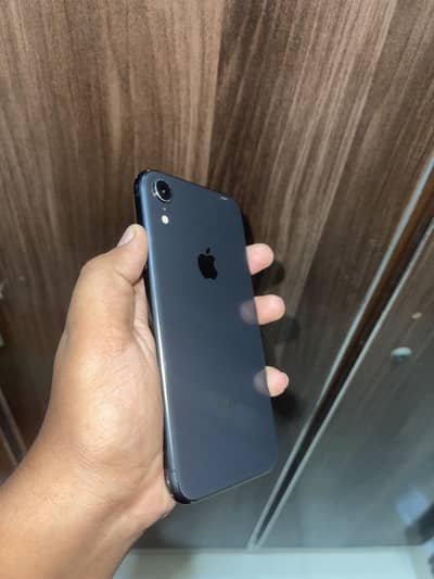 Apple iPhone XR