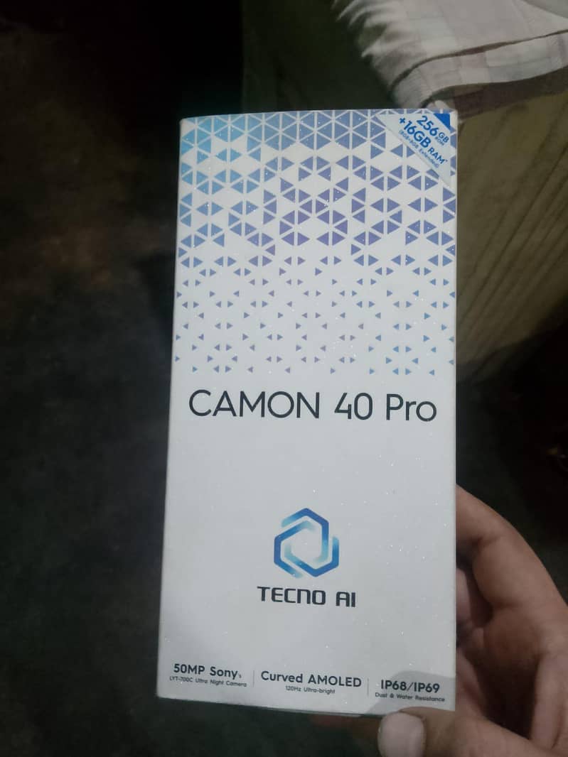 Tecno CAMON 40 Pro 1