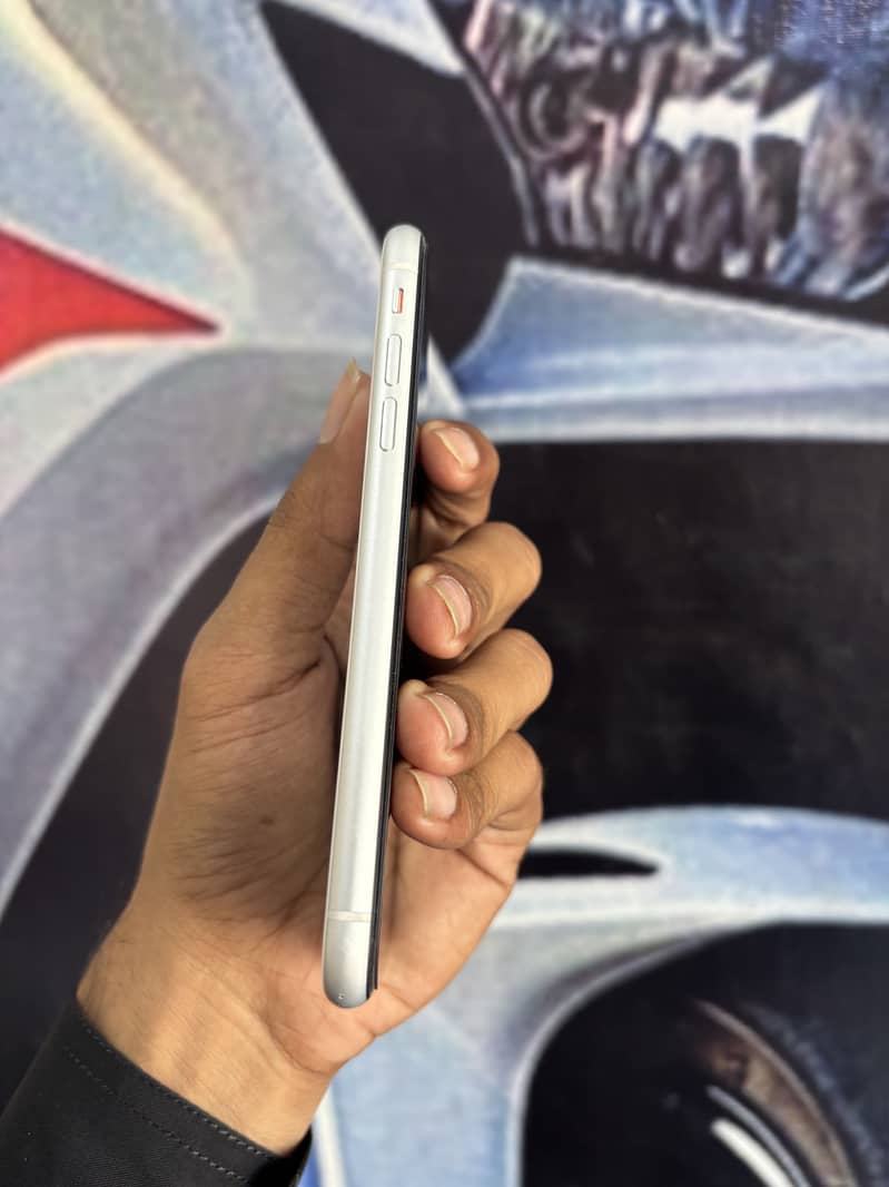 Apple iPhone XR 1