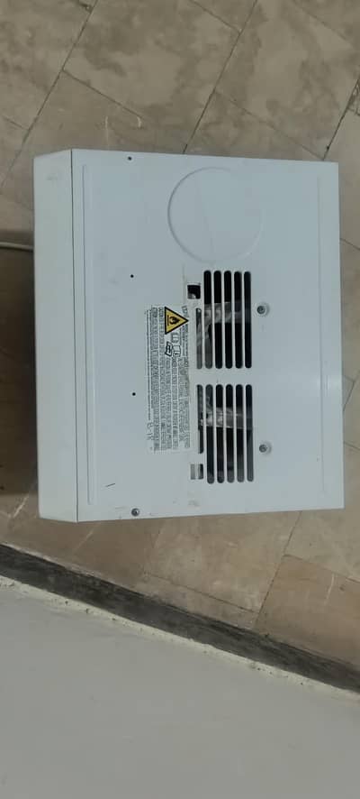 Toshiba window AC 0.75 ton 110