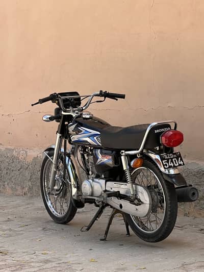 Honda 25 model in ryk